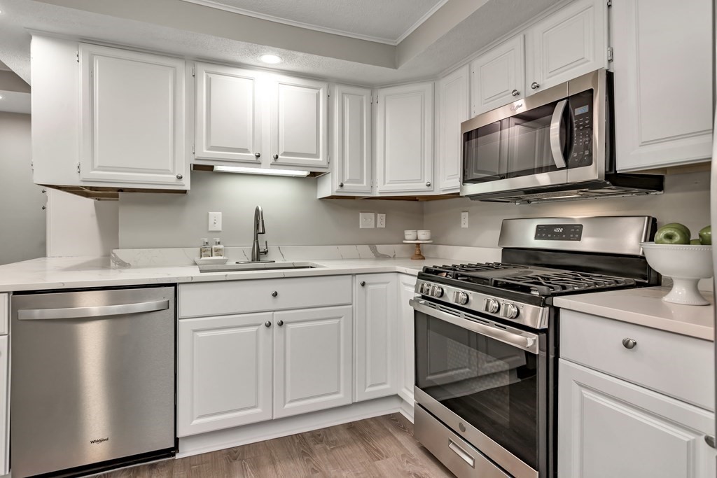 6 Thorndike Road North Andover, MA 01845 - Photo 6 of 41 Gallery Image 6