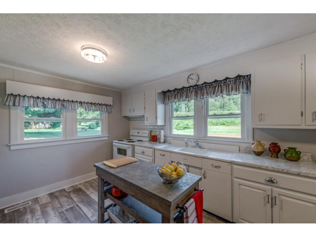 328 Hamilton Hill Road Bluff City, TN 37618 - Photo 24 of 34 Photo 24