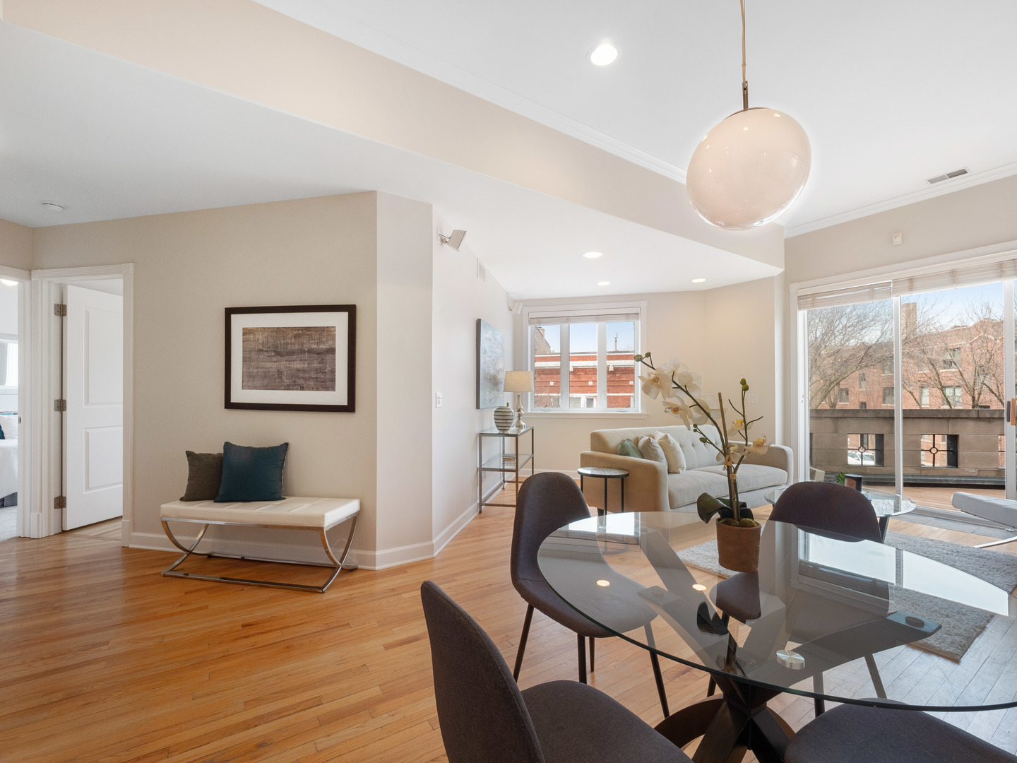 2555 West Leland Avenue, Unit 202 Chicago, IL 60625 - Photo 13 of 27
