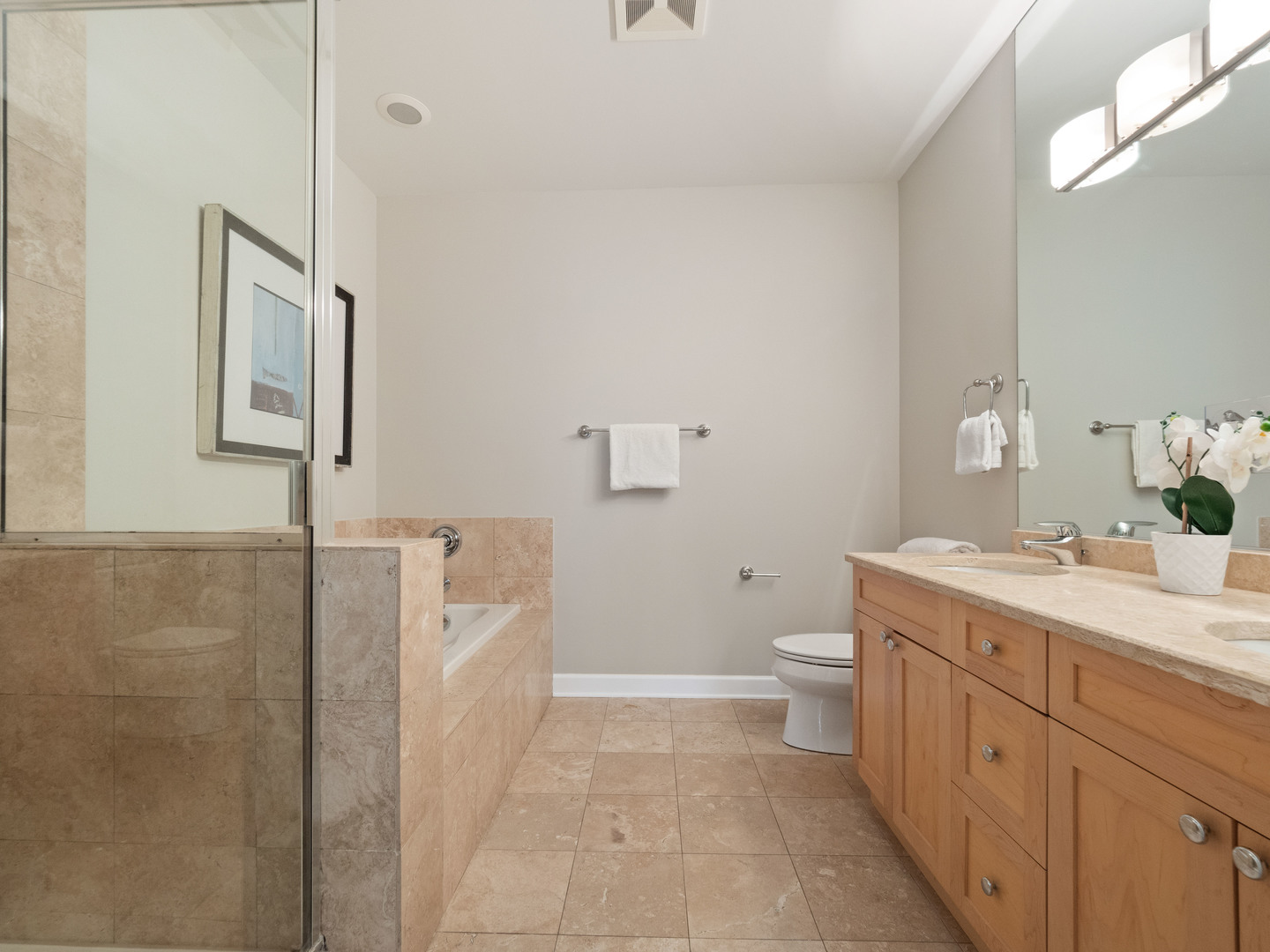 2555 West Leland Avenue, Unit 202 Chicago, IL 60625 - Photo 19 of 27