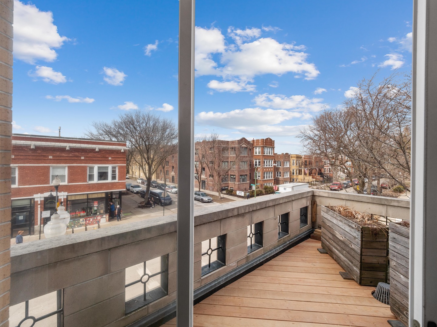 2555 West Leland Avenue, Unit 202 Chicago, IL 60625 - Photo 24 of 27