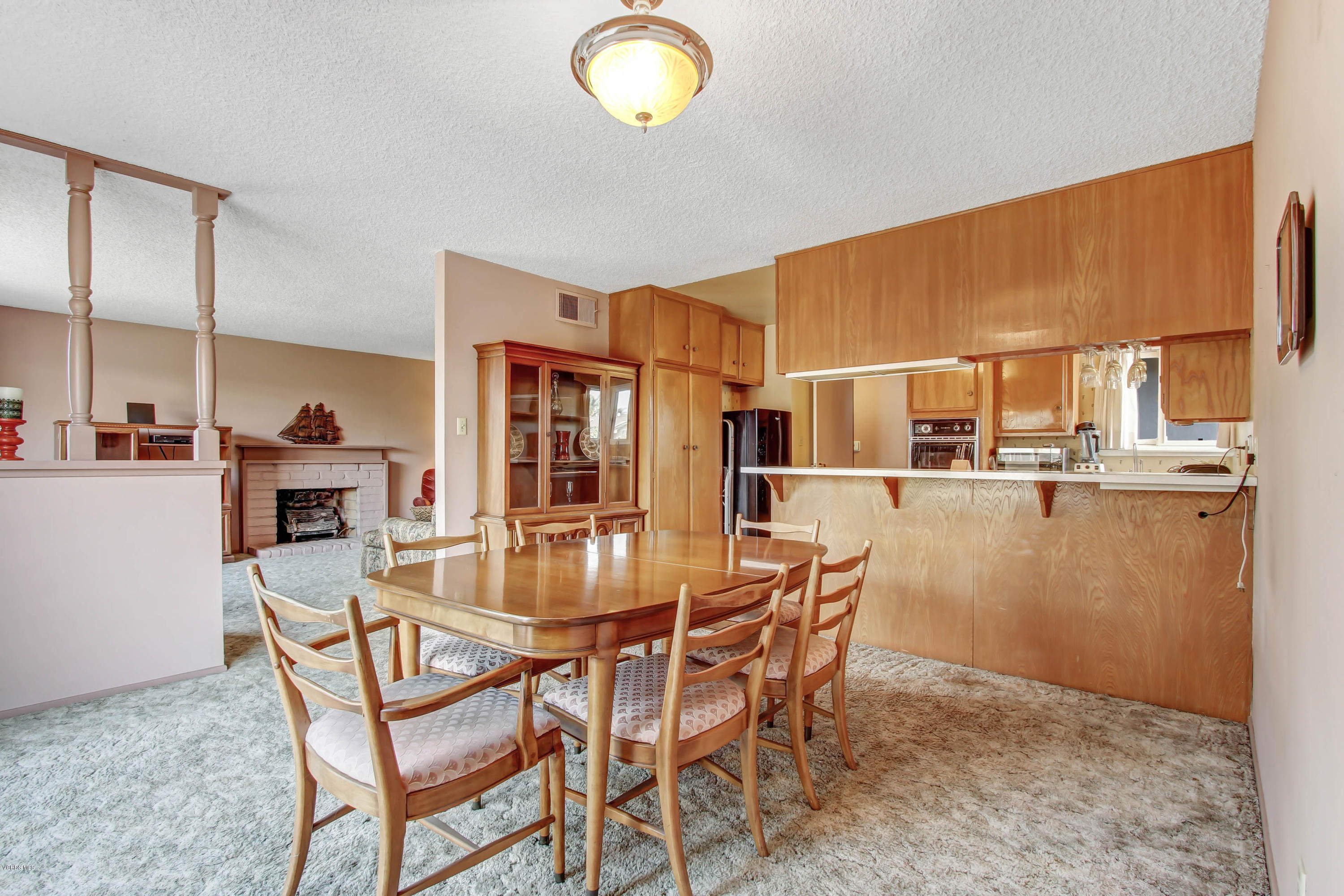 918 Decatur Avenue Ventura, CA 93004 - Photo 6 of 25 Dining Room-Kitchen