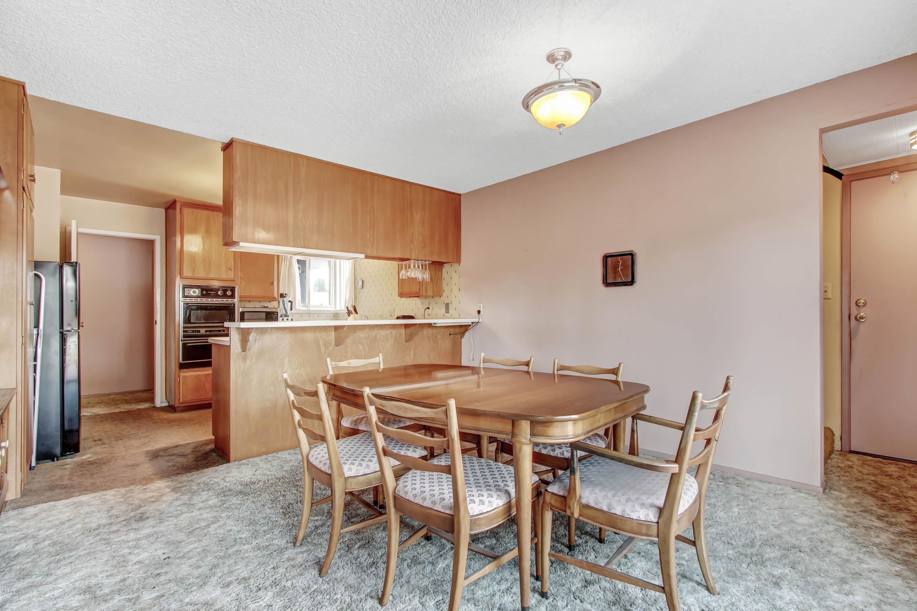 918 Decatur Avenue Ventura, CA 93004 - Photo 7 of 25 Dining Room