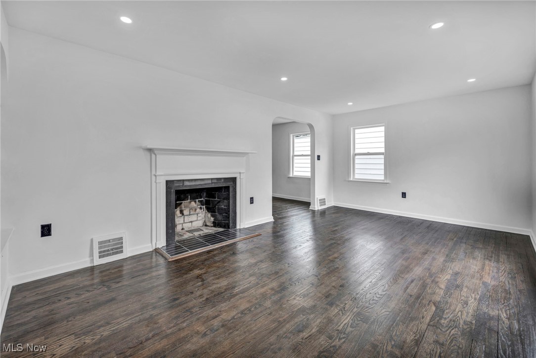 4878 Westbourne Road Cleveland, OH 44124 - Photo 5 of 34