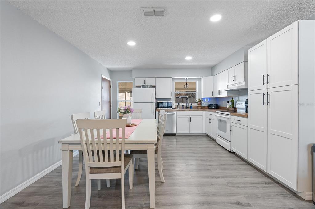 36424 South Fish Camp Road Grand Island, FL 32735 - Photo 10 of 30