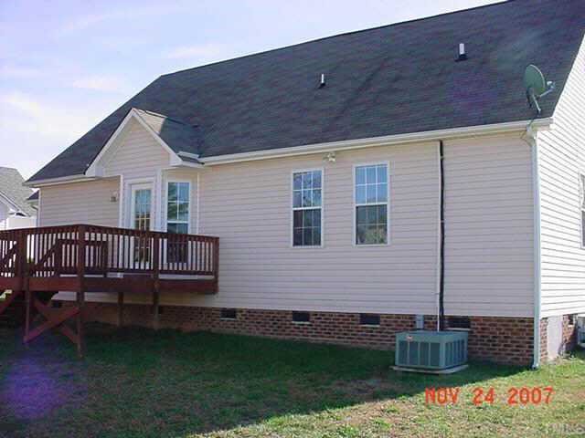 7101 Missionary Ridge Drive Raleigh, NC 27610 - Photo 2 of 4 a front view of a house with garden