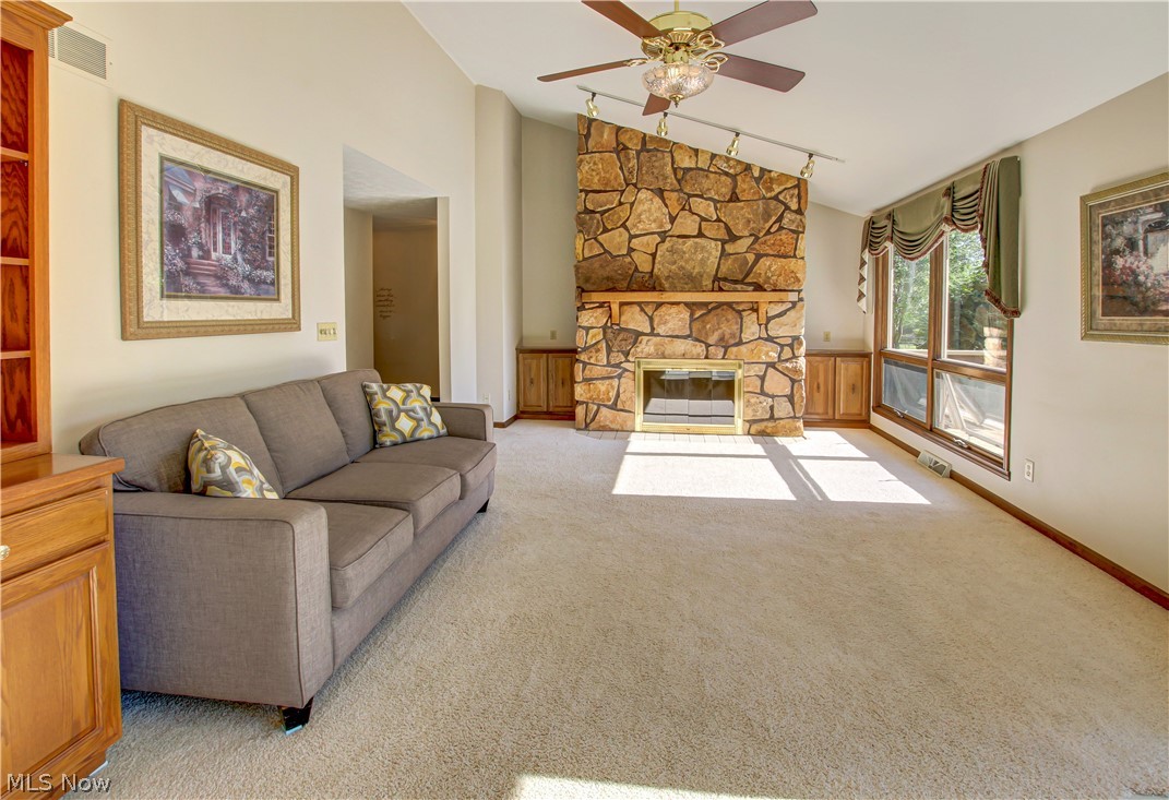 3989 Huffman Road Medina, OH 44256 - Photo 4 of 33