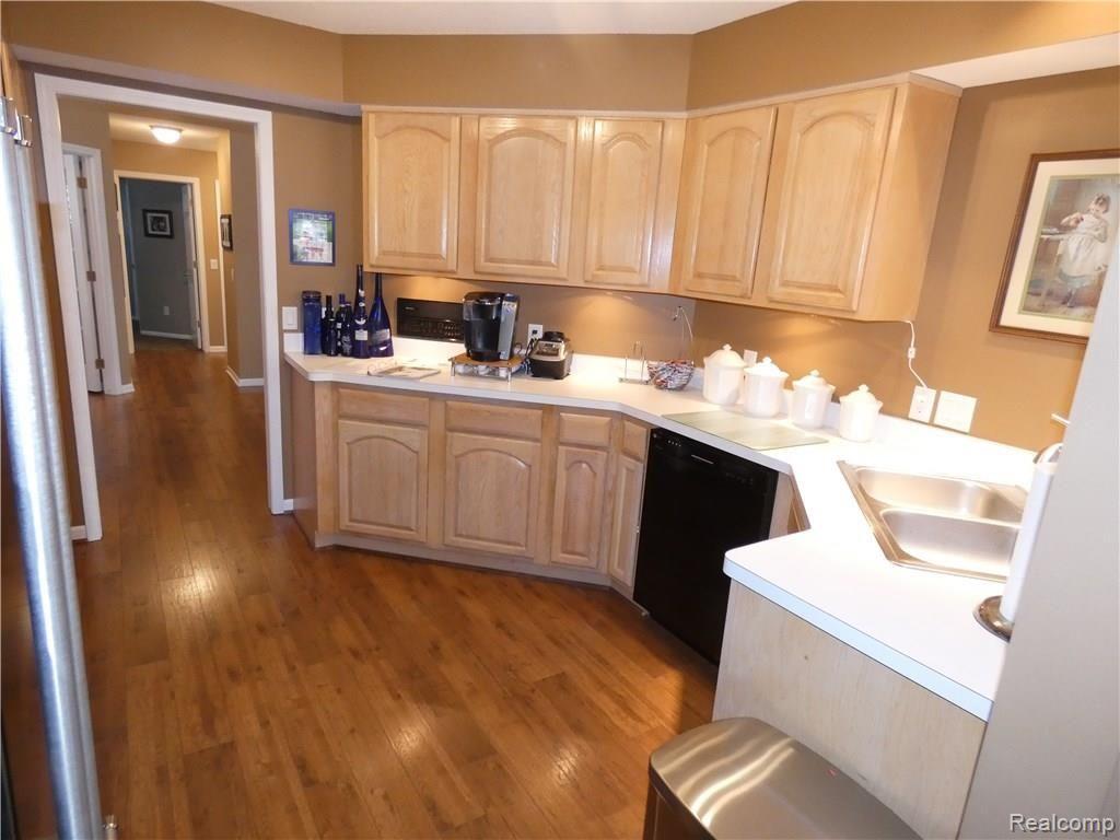 3346 Henley Court Rochester Hills, MI 48309 - Photo 28 of 53