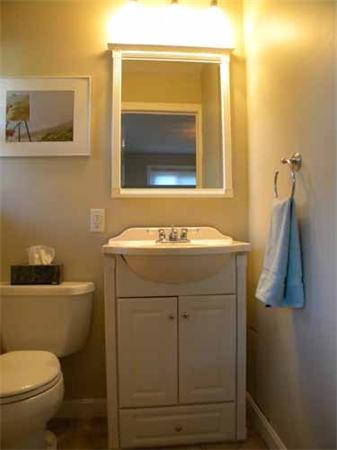 70 Hemenway Road Framingham, MA 01701 - Photo 12 of 22 Gallery Image 12