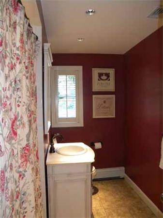 70 Hemenway Road Framingham, MA 01701 - Photo 13 of 22 Gallery Image 13