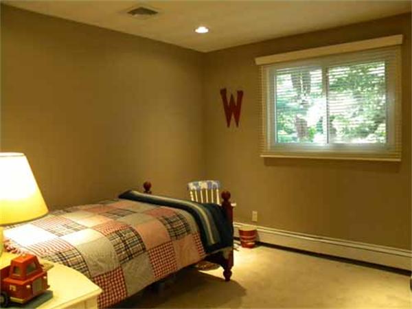 70 Hemenway Road Framingham, MA 01701 - Photo 14 of 22 Gallery Image 14