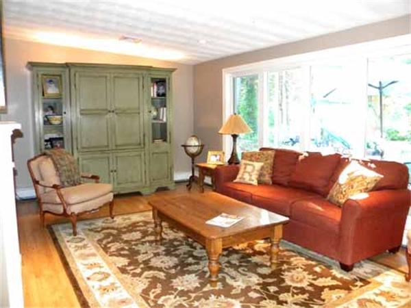 70 Hemenway Road Framingham, MA 01701 - Photo 2 of 22 Gallery Image 2