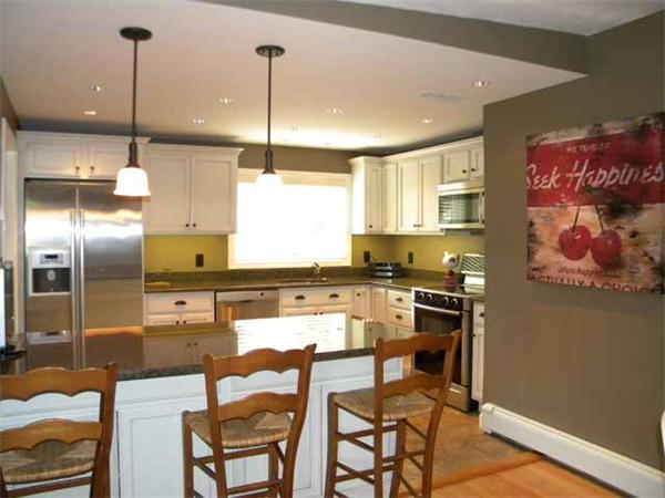 70 Hemenway Road Framingham, MA 01701 - Photo 7 of 22 Gallery Image 7
