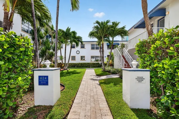 $2,300 | 624 Orton Avenue, Unit 3, Fort Lauderdale, FL 33304