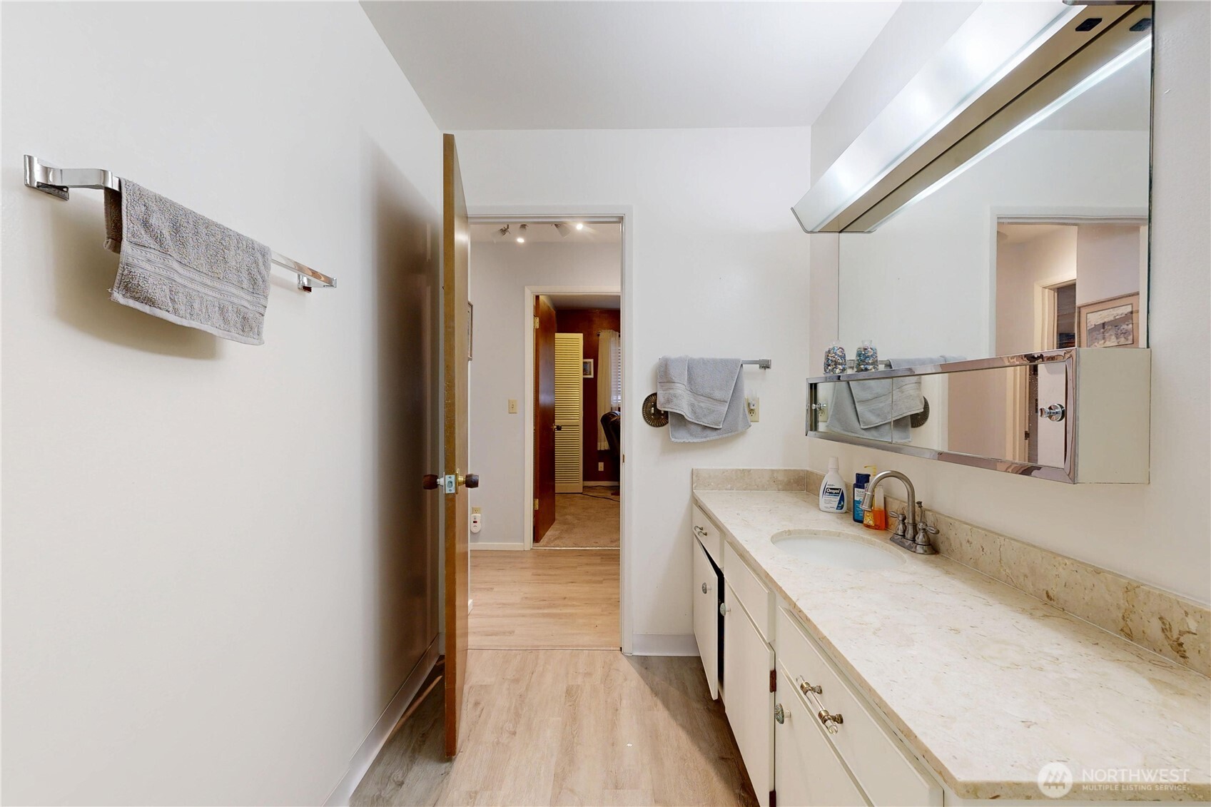 364 Catherine Street, Unit B6 Walla Walla, WA 99362 - Photo 19 of 26 a kitchen with a sink and a refrigerator