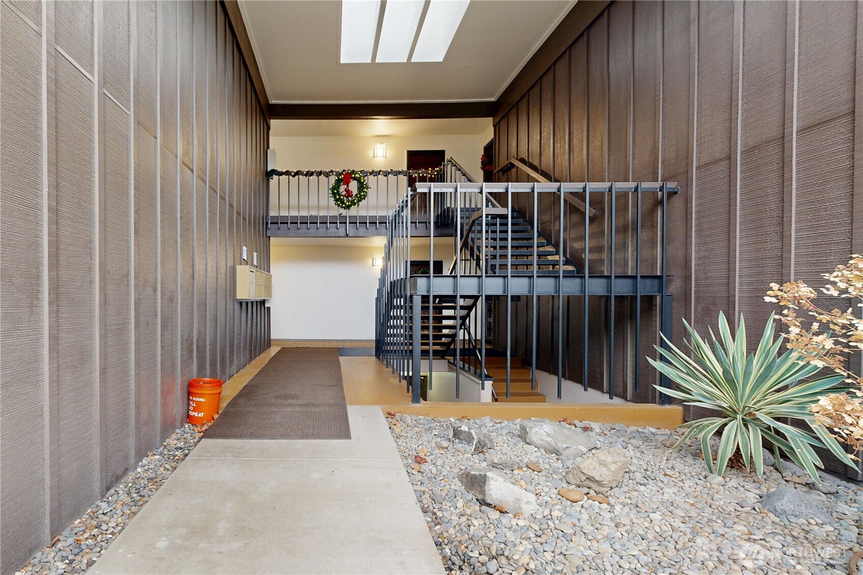 364 Catherine Street, Unit B6 Walla Walla, WA 99362 - Photo 2 of 26 a view of entryway with a wooden floor