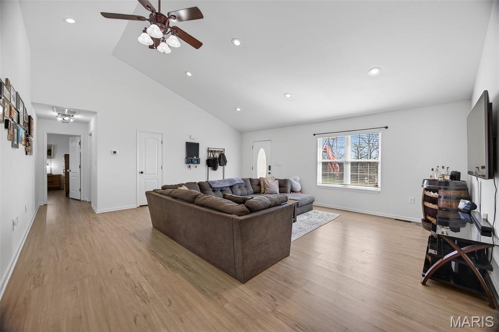 20999 Lacombe Road Waynesville, MO 65583 - Photo 7 of 56