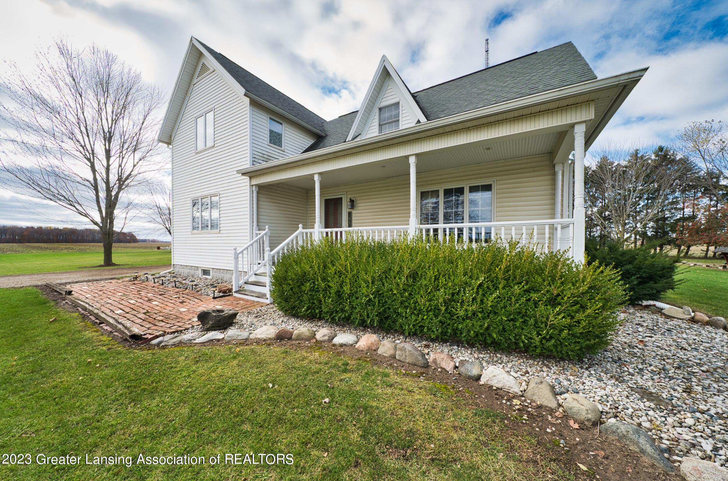 8112 South Warner Road Middleton, MI 48856 - Photo 2 of 50 Primary