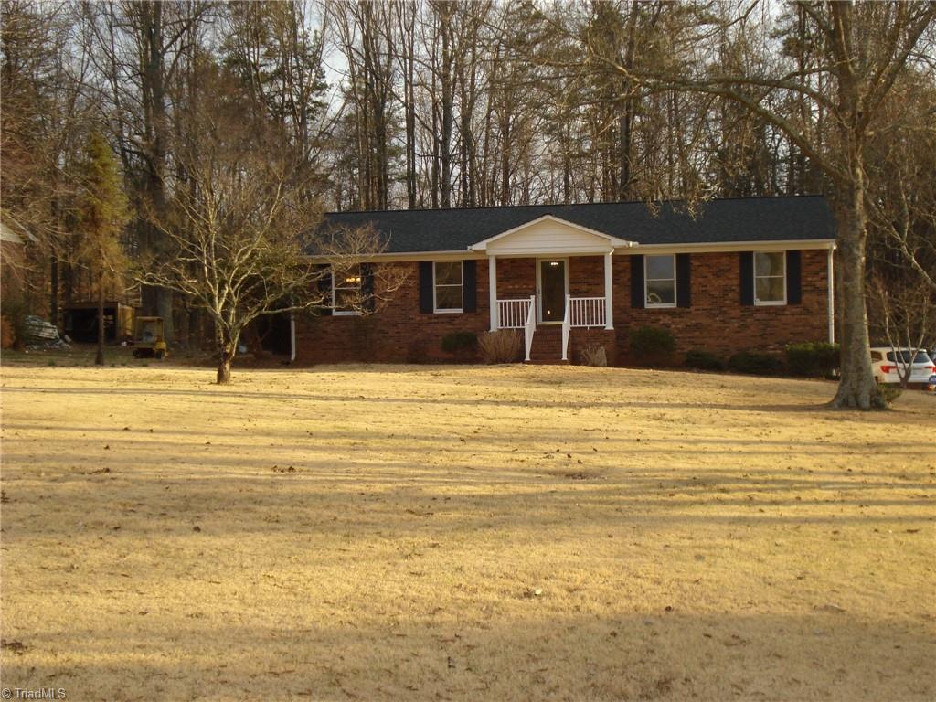 393 Bailey Road Winston-Salem, NC 27107 - Photo 3 of 34 Gallery Image 3