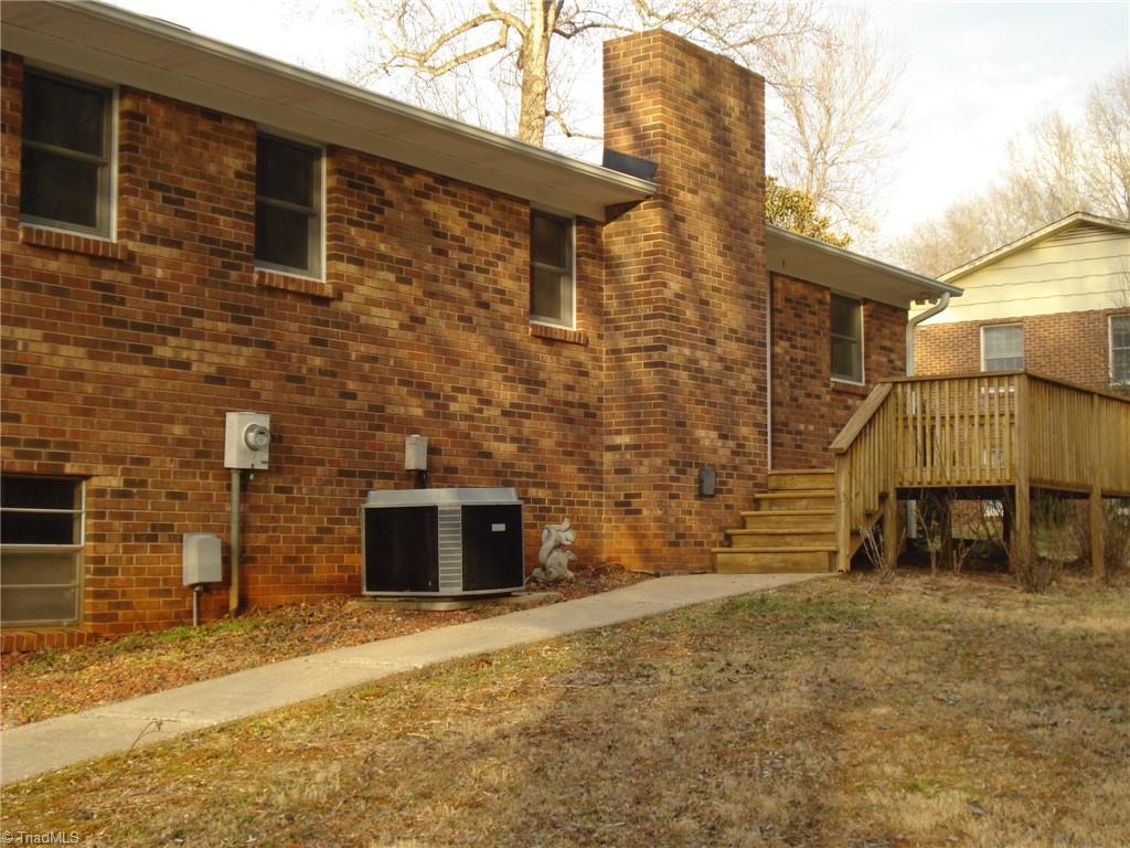 393 Bailey Road Winston-Salem, NC 27107 - Photo 4 of 34 Gallery Image 4