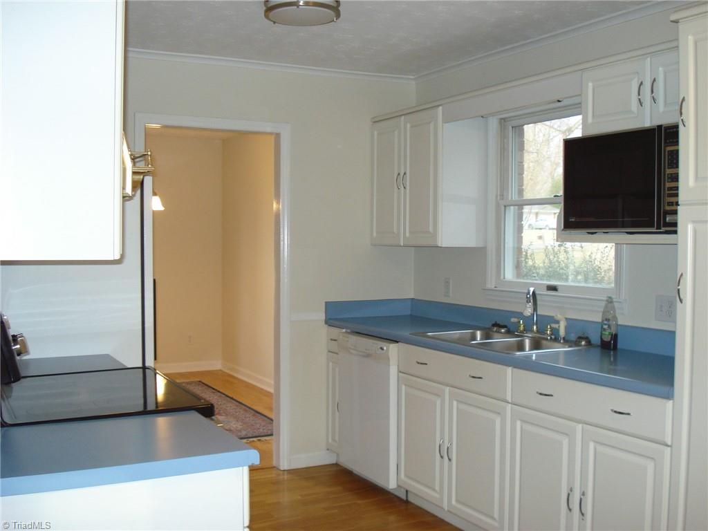 393 Bailey Road Winston-Salem, NC 27107 - Photo 6 of 34 Gallery Image 6