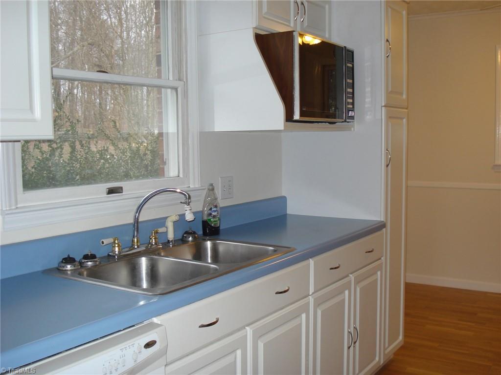 393 Bailey Road Winston-Salem, NC 27107 - Photo 7 of 34 Gallery Image 7