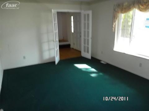 1133 Springview Drive Flushing, MI 48433 - Photo 4 of 15 20201561-3.JPG