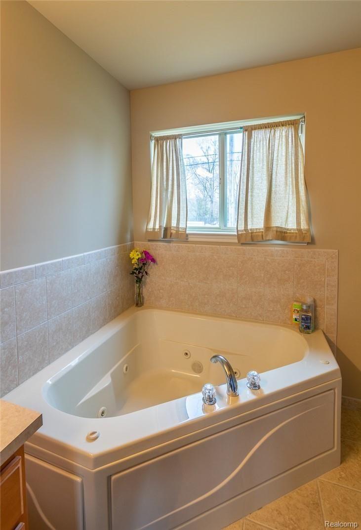 15770 East 14 Mile Road Fraser, MI 48026 - Photo 16 of 24 15770 E 14 Mile-21.jpg