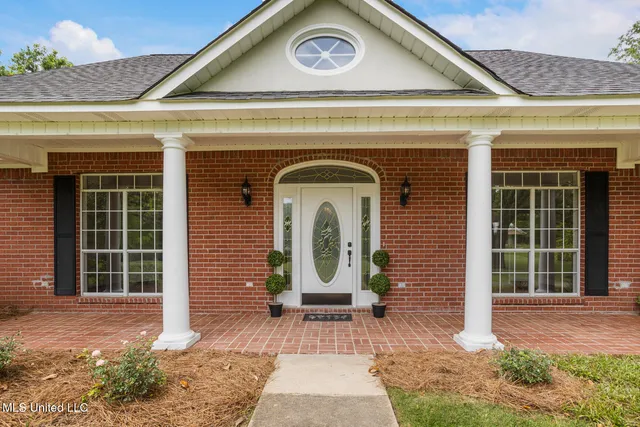 $385,000 | 1918 Old Highway 16, Benton, MS 39039