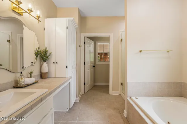 $385,000 | 1918 Old Highway 16, Benton, MS 39039