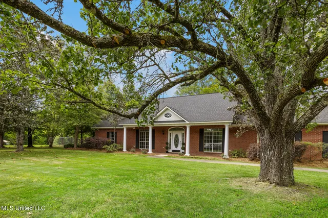 $385,000 | 1918 Old Highway 16, Benton, MS 39039