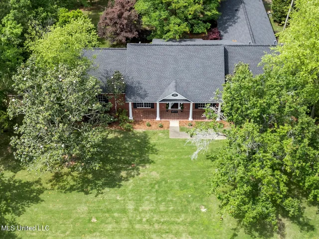 $385,000 | 1918 Old Highway 16, Benton, MS 39039