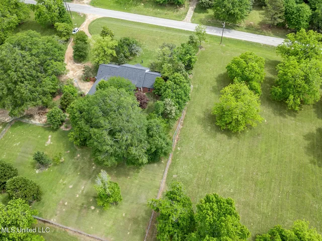 $385,000 | 1918 Old Highway 16, Benton, MS 39039