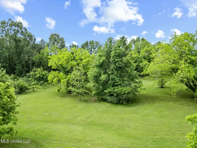 $385,000 | 1918 Old Highway 16, Benton, MS 39039