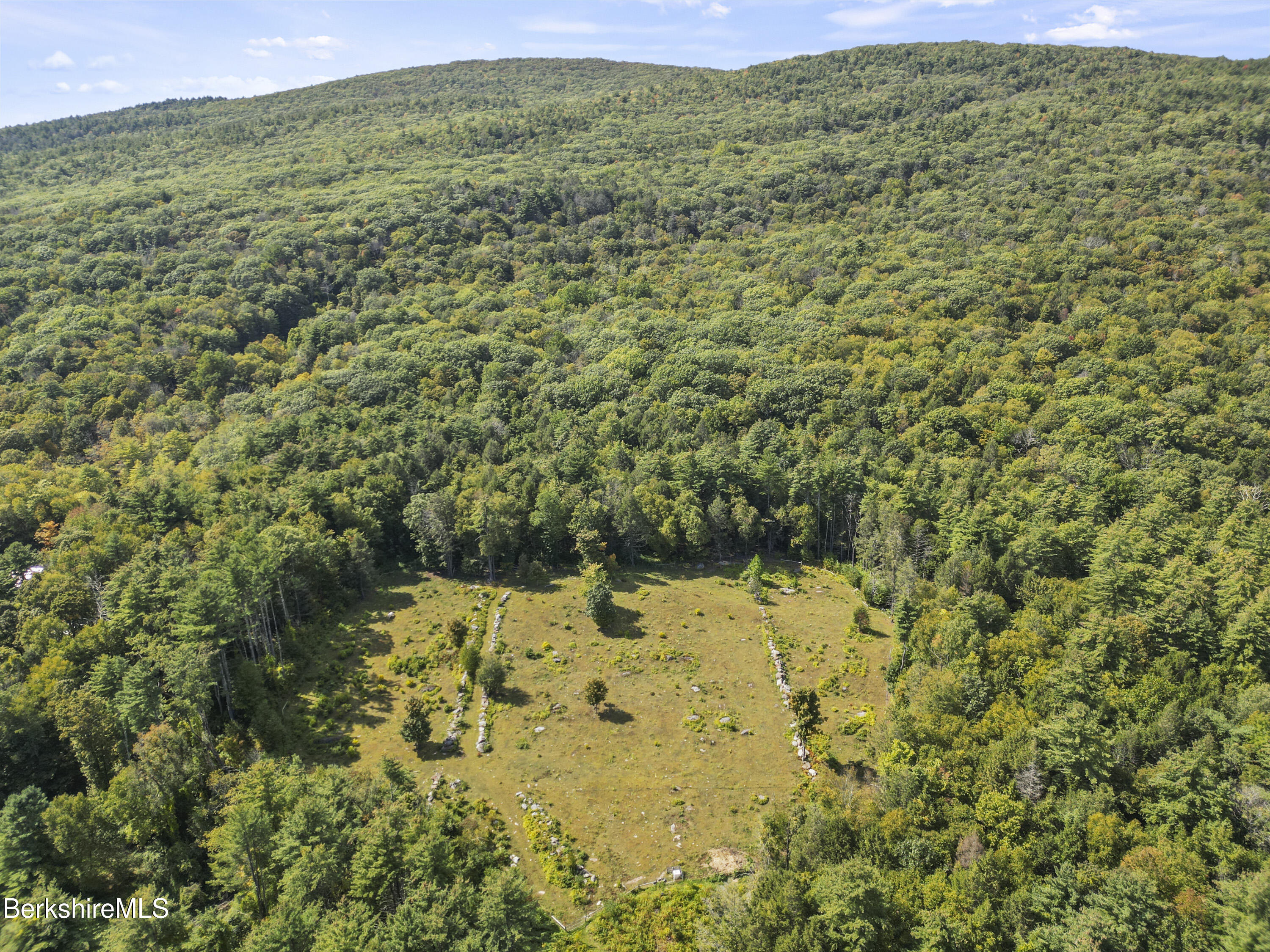276 Great Barrington Road West Stockbridge, MA 01236 - Photo 66 of 68 935 Aerial View