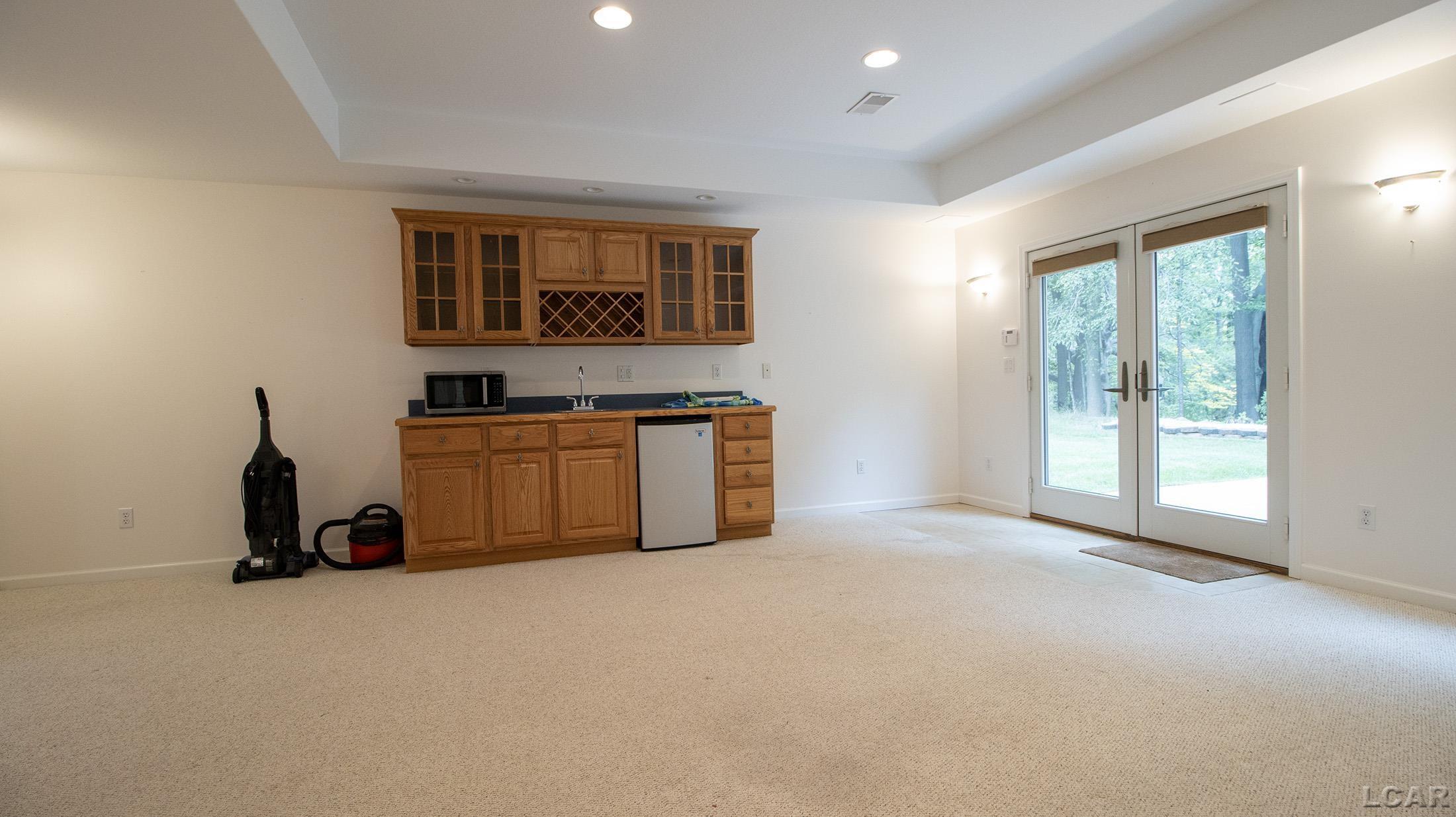 1645 Rivers Edge Court Adrian, MI 49221 - Photo 22 of 43 50152397-09ad056e-e780-429b-b62c-437253279f41.JPG