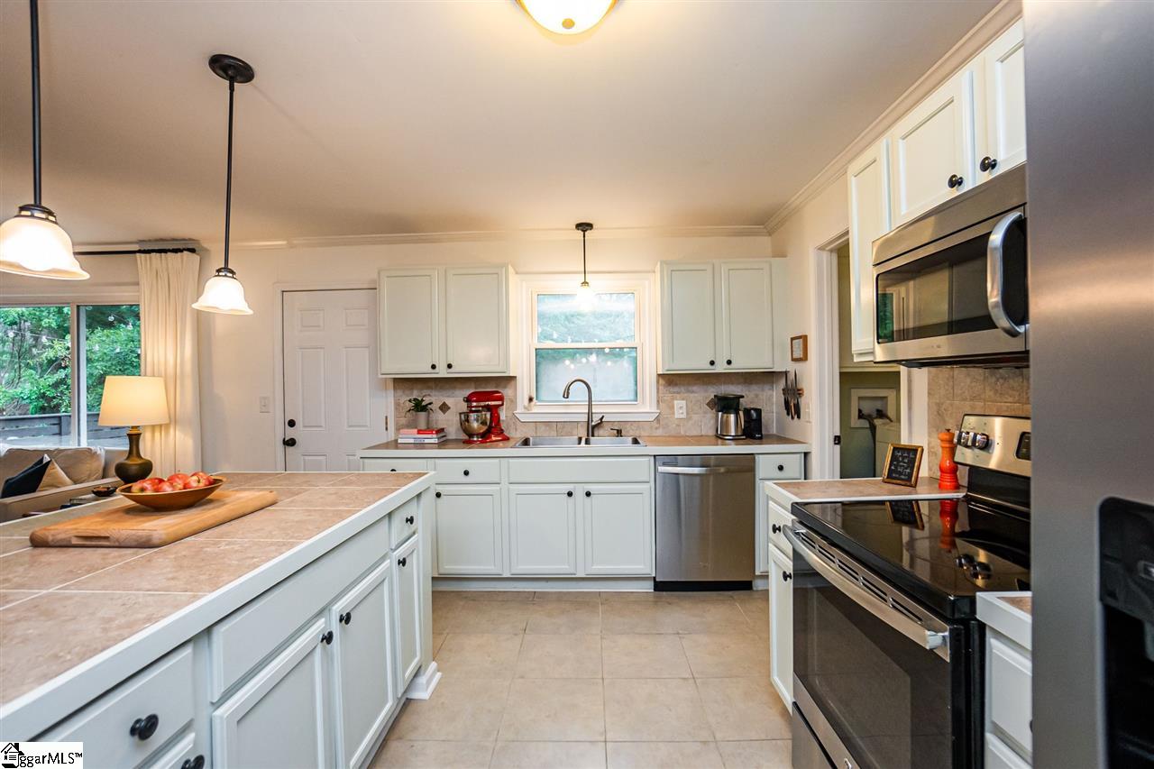 4 Wetherill Road Greenville, SC 29615 - Photo 7 of 20 Gallery Image 7