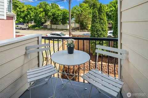 $689,000 | 511 Martin Luther King Jr Way South, Seattle, WA 98144