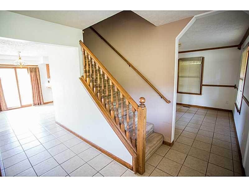 8335 Springfield Jamestown Road Springfield, OH 45502 - Photo 3 of 25