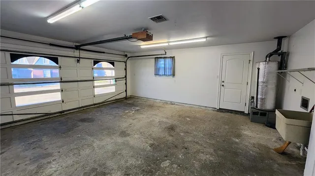 $2,400 | 2213 Stall Drive, Harvey, LA 70058