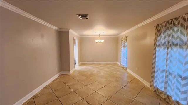 $2,400 | 2213 Stall Drive, Harvey, LA 70058