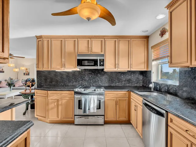 $439,900 | 1 Colonial Club Drive, Unit 304, Boynton Beach, FL 33435