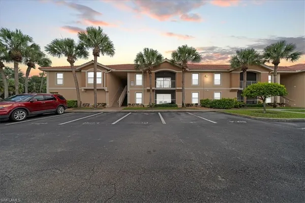 $1,800 | 8235 Ibis Club Drive, Unit 309, Naples, FL 34104