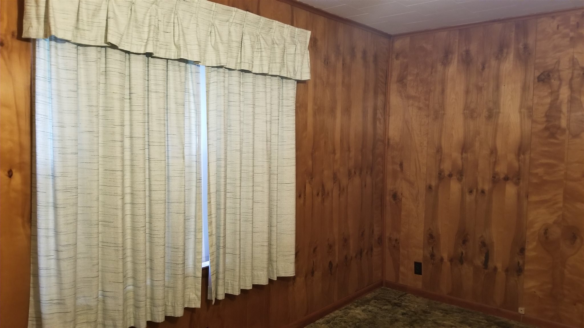 2388 Chancy Street Clinton, IA 52732 - Photo 6 of 17 Gallery Image 6