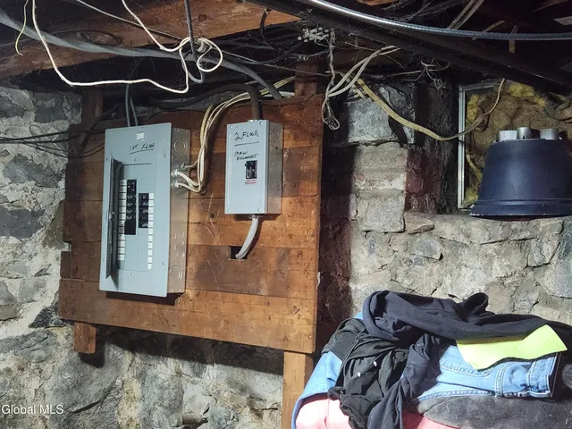 $195,000 | 21 Walnut Street, Glens Falls, NY 12801