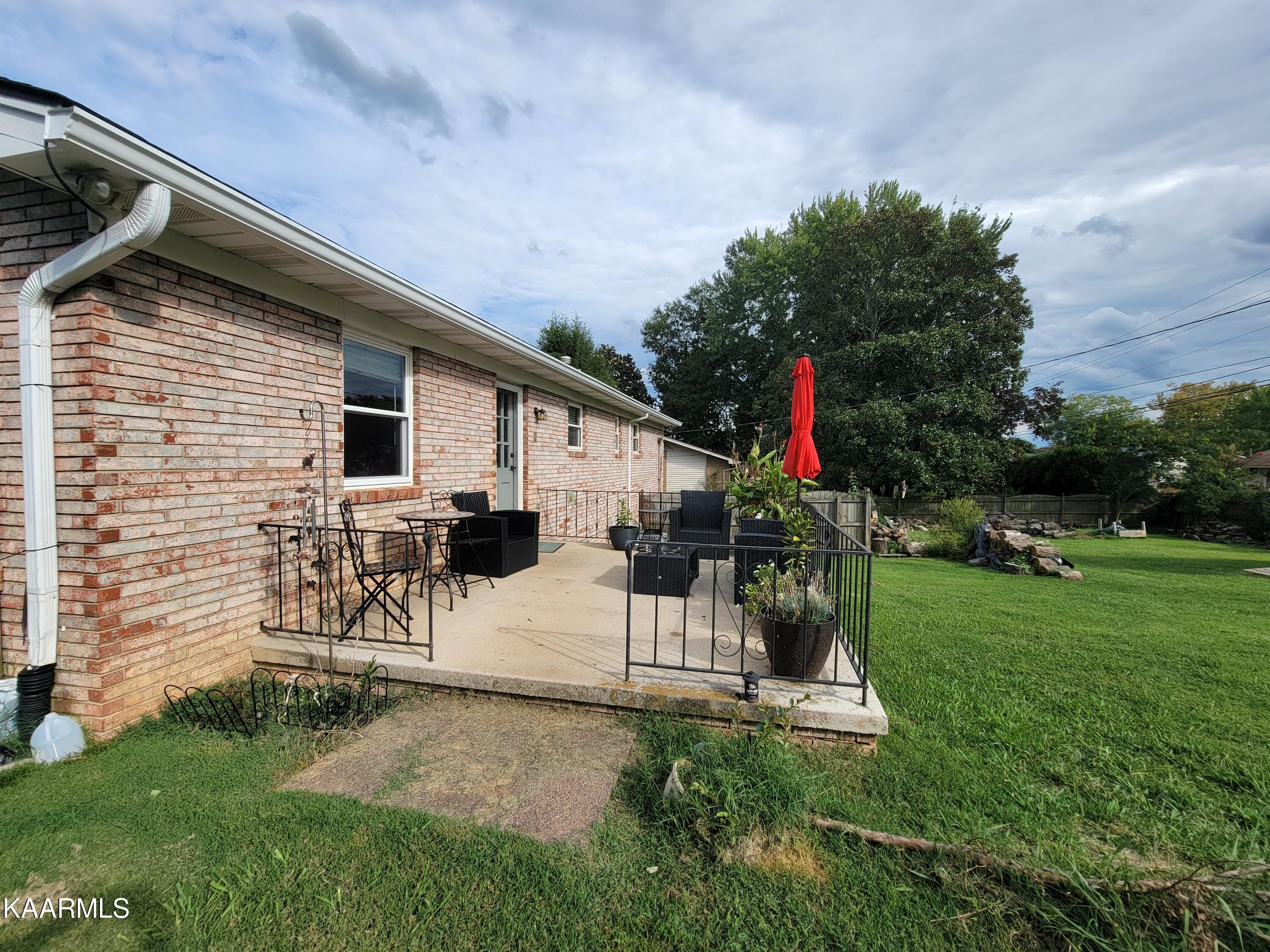 7745 Widdecomb Road Powell, TN 37849 - Photo 21 of 28 20220909_171359