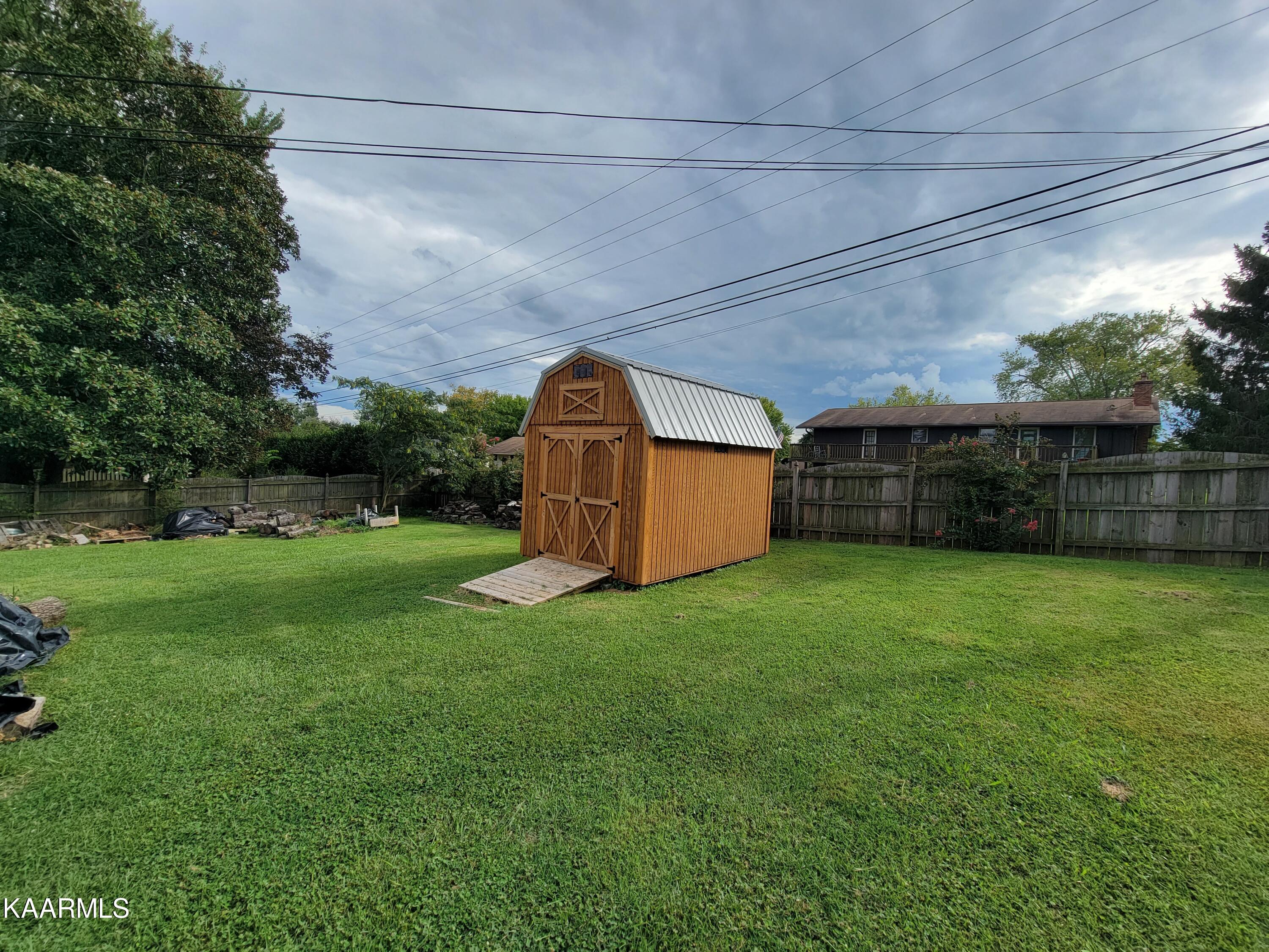 7745 Widdecomb Road Powell, TN 37849 - Photo 23 of 28 20220909_171437