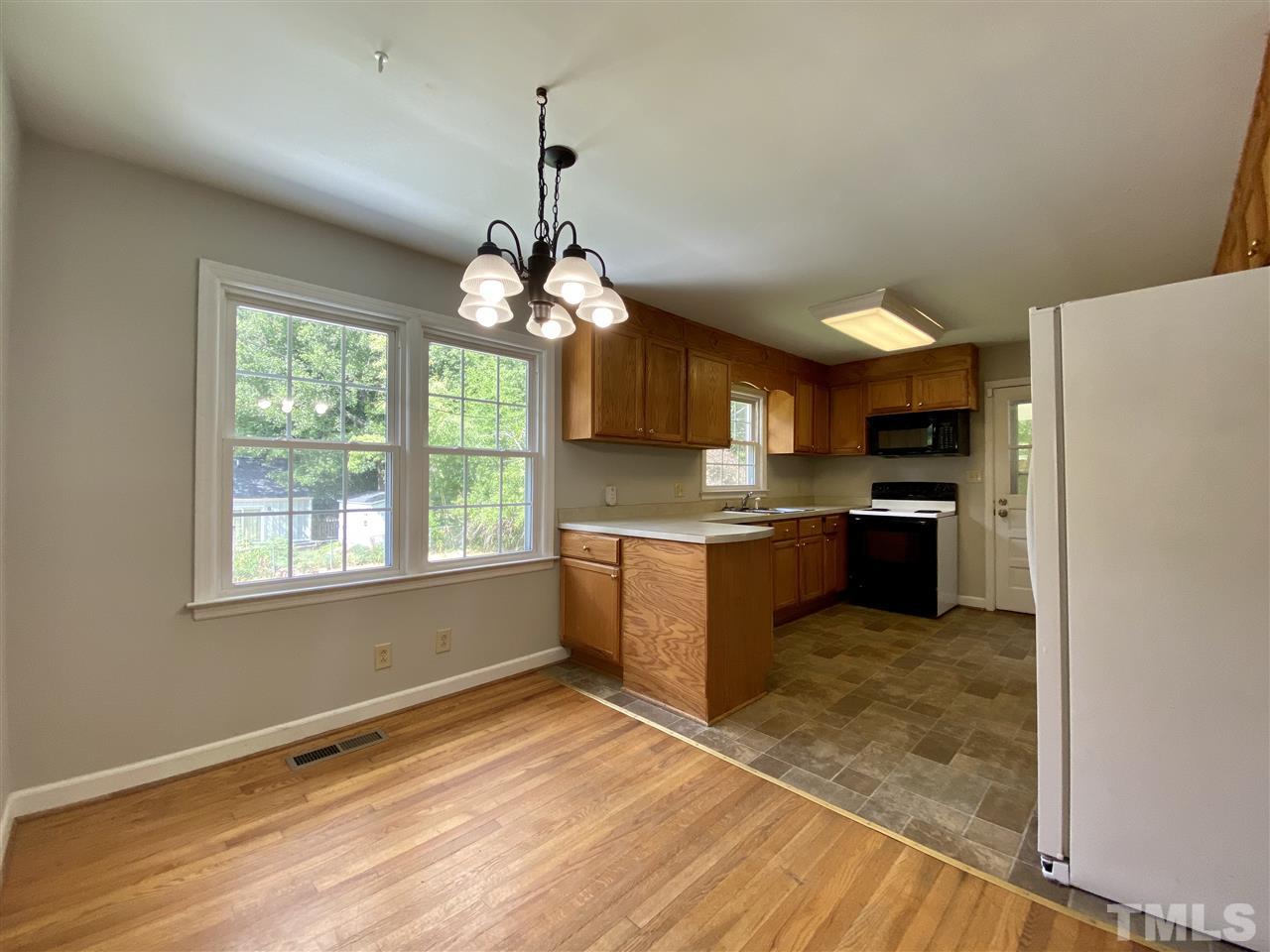 2828 Van Dyke Avenue Raleigh, NC 27607 - Photo 5 of 15