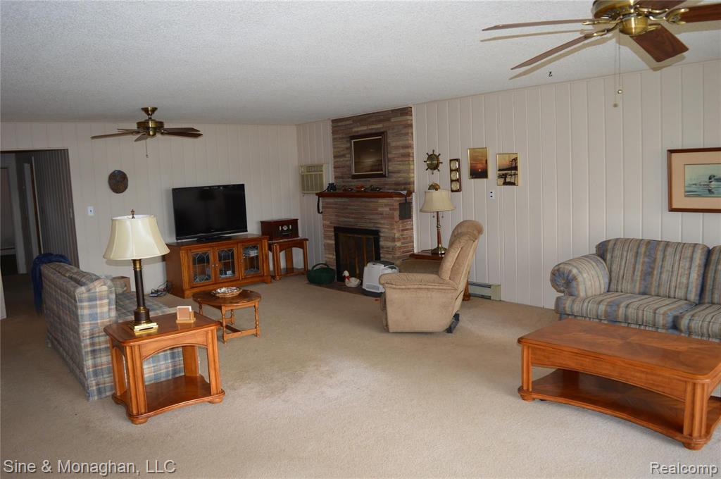 3261 Pointe Tremble Road Algonac, MI 48001 - Photo 21 of 33
