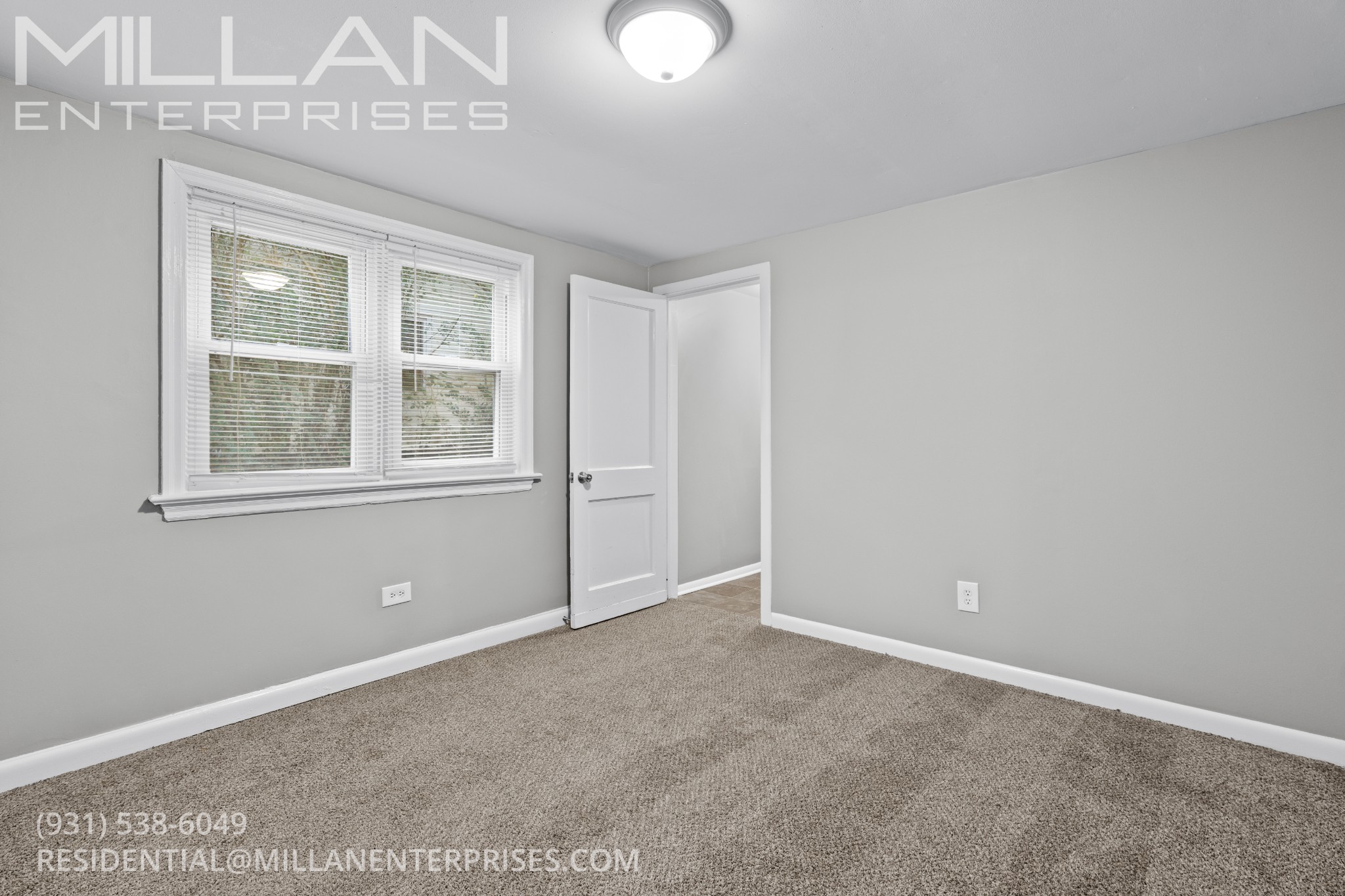 187 Delmar Drive, Unit C Clarksville, TN 37040 - Photo 9 of 13 an empty room with a window